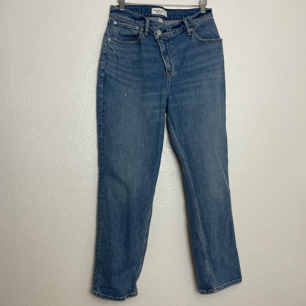 Abercrombie Curve Love Ultra High Rise 90s Straight